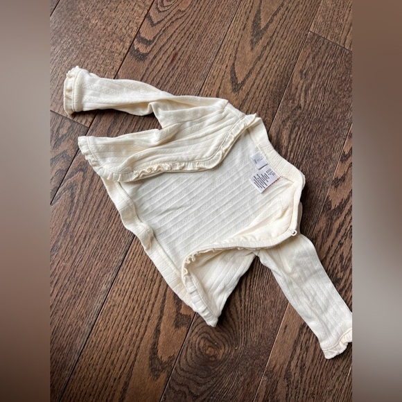 6-9 month baby bundle pjs sweater body little me joie GUC 4 pieces - Picture 6 of 6